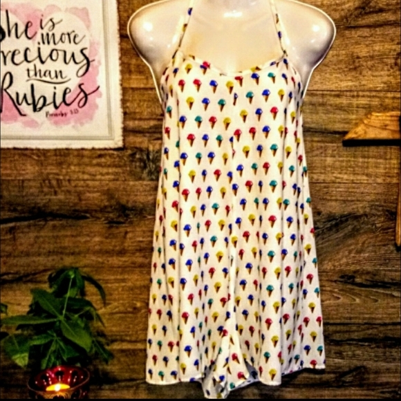 Joyce Romper Size Medium Silky Icecream Print NWOT - Picture 3 of 11